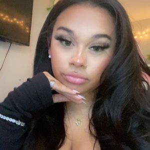 Meet your Posher, Emeli